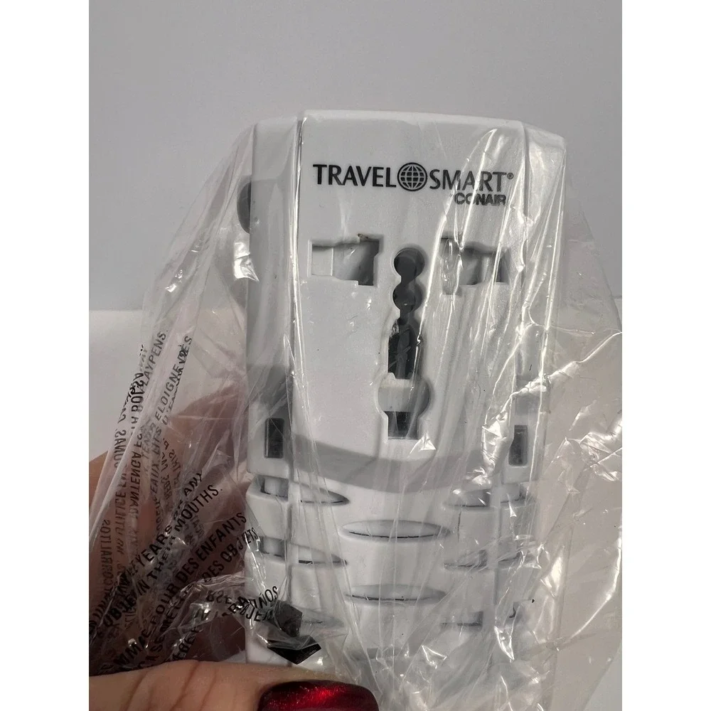 Travel Smart TS253ADN Worldwide Travel Adapter &‎ iClever USB Charger